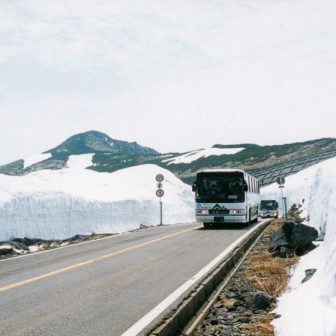 乗鞍-雪の壁